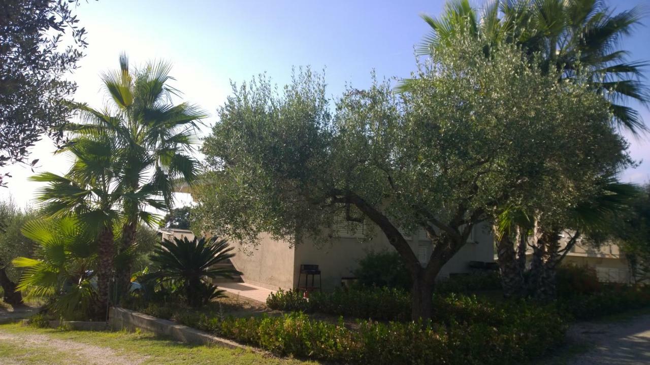 Villa La Scogliera Del Capo Santa Maria  Exterior foto