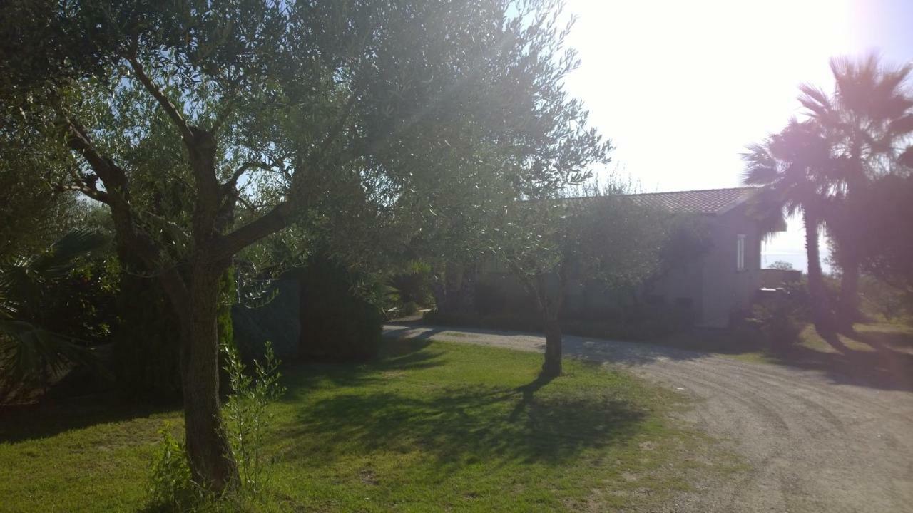 Villa La Scogliera Del Capo Santa Maria  Exterior foto